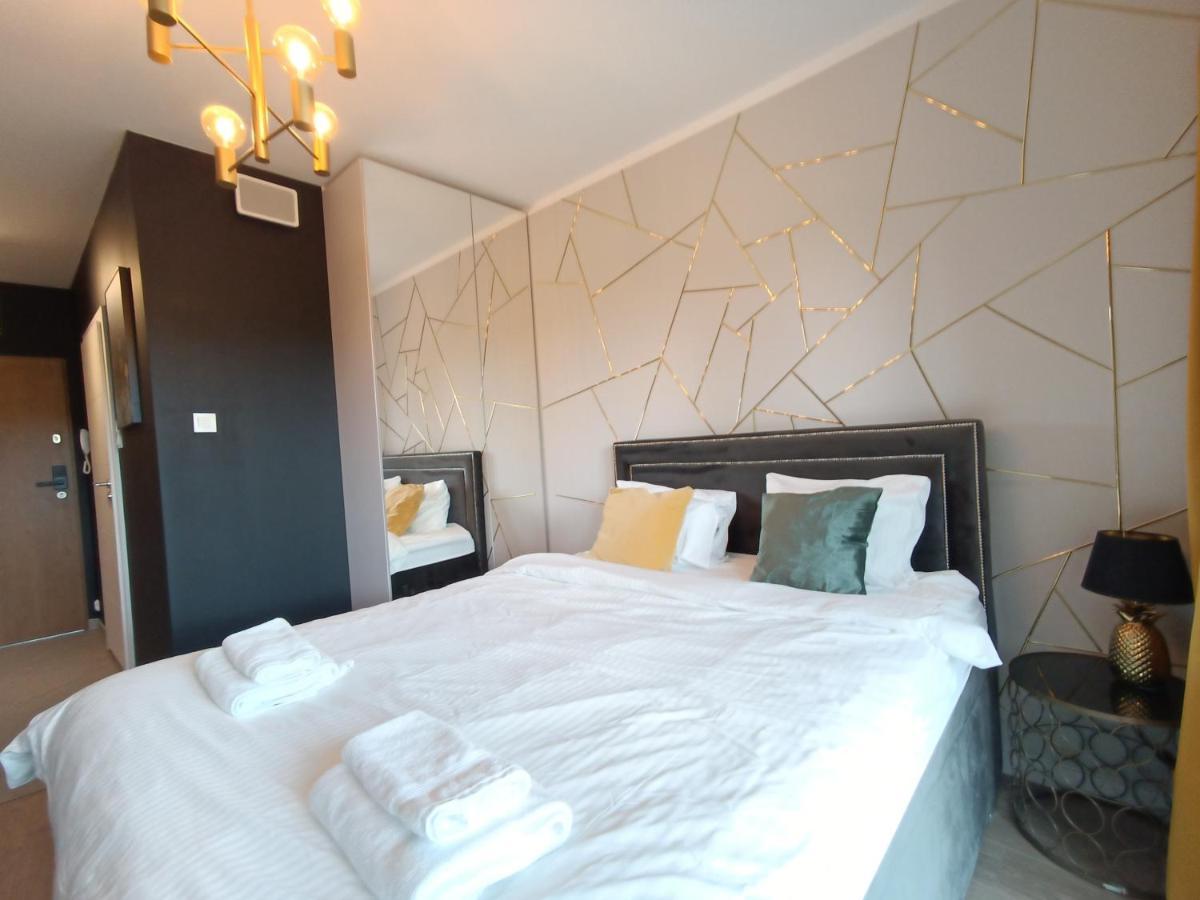 Warsaw To Be - Golden Apartment ภายนอก รูปภาพ